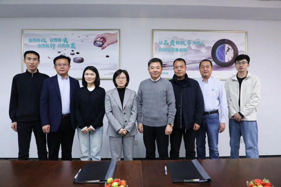 1740724084743533m8Zu.jpg fc607265afd8f14561b198c055ba7016.jpg